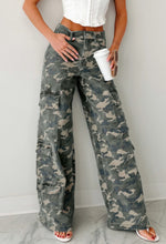 Load image into Gallery viewer, Camo Pants
