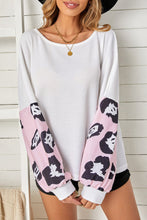 Load image into Gallery viewer, Pink Leopard Splicing Waffle Knit Puff Sleeve Blouse
