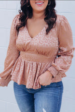 Load image into Gallery viewer, Plus Size Pink Silk Peplum Top

